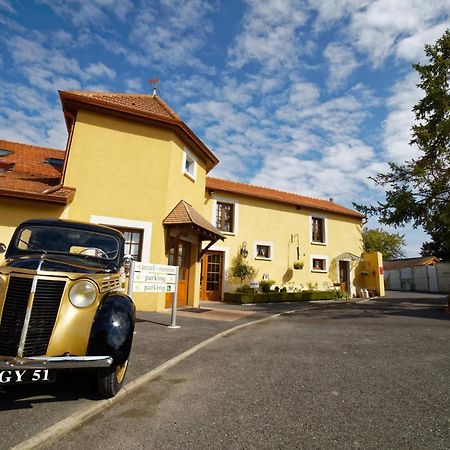 Logis Auberge Des Moissons Matougues Exterior foto