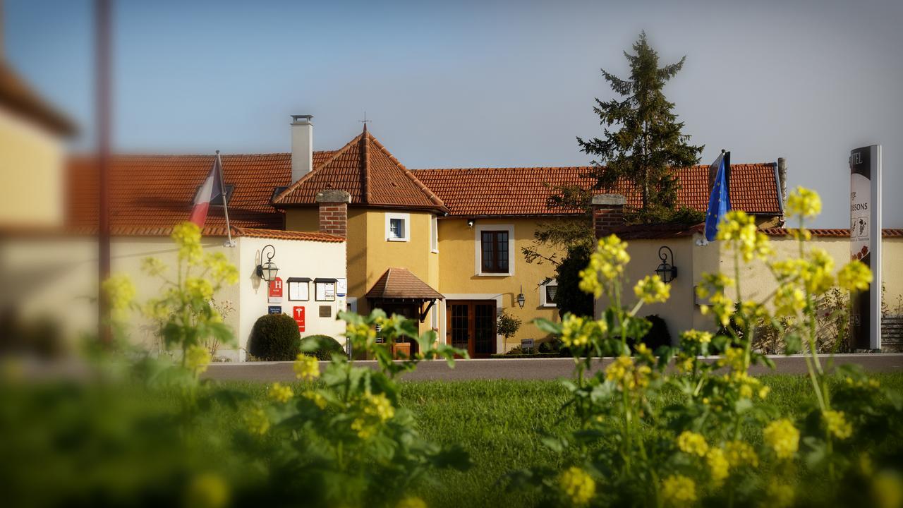 Logis Auberge Des Moissons Matougues Exterior foto